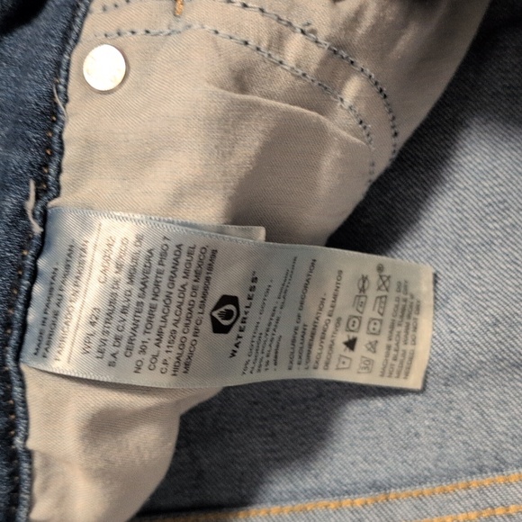 Levi Strauss & Co. Signature Womans Size 14 Boot Cut Mid Rise Bootcut Jeans - Picture 4 of 10